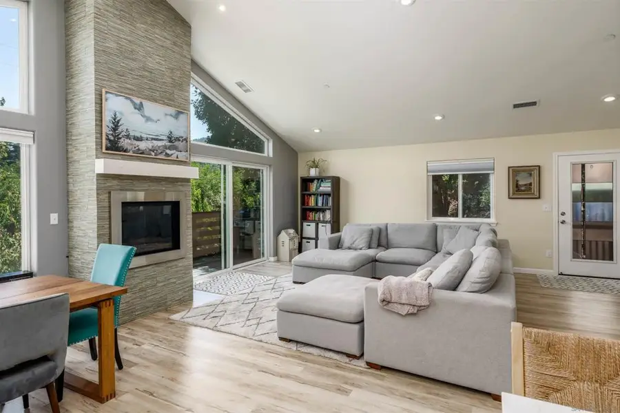 718 Walnut Ave, Ukiah, CA 95482 - #2