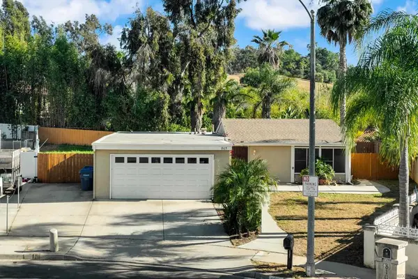 805 Avenida Taxco, Vista, CA 92084