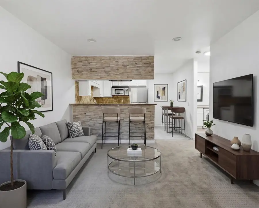 1681 Bayview Heights #32, San Diego, CA 92105 - #3