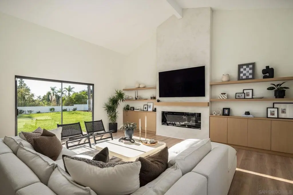2524 Luciernaga St, Carlsbad, CA 92009 - #1