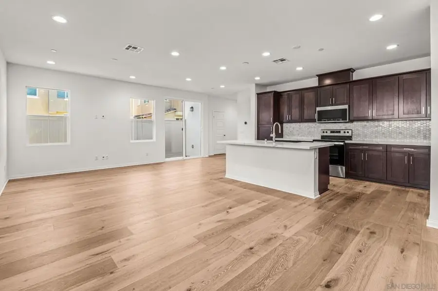 505 Pinedale, Vista, CA 92081 - #3