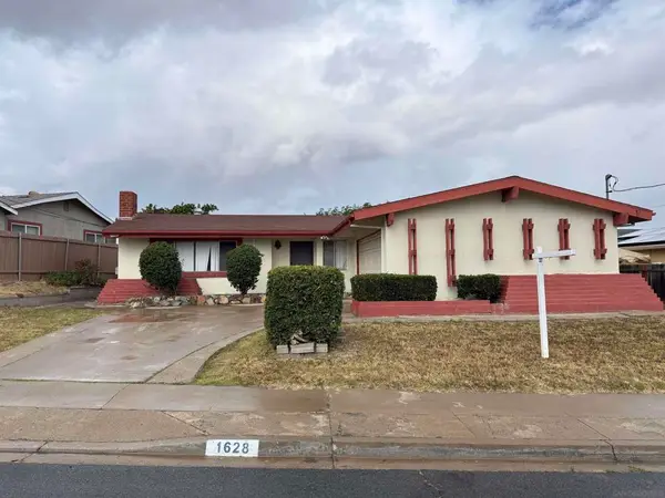 1628 La Corta, Lemon Grove, CA 91945