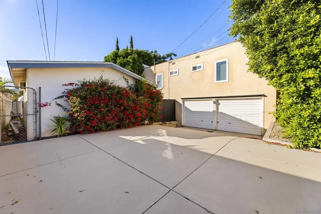 915 N Kenneth, Burbank, CA 91501 - #1