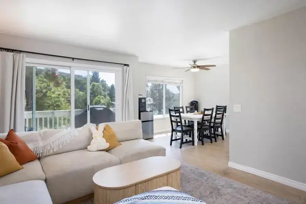 4241 Mesa Vista Way, Unit 5, Oceanside, CA 92057