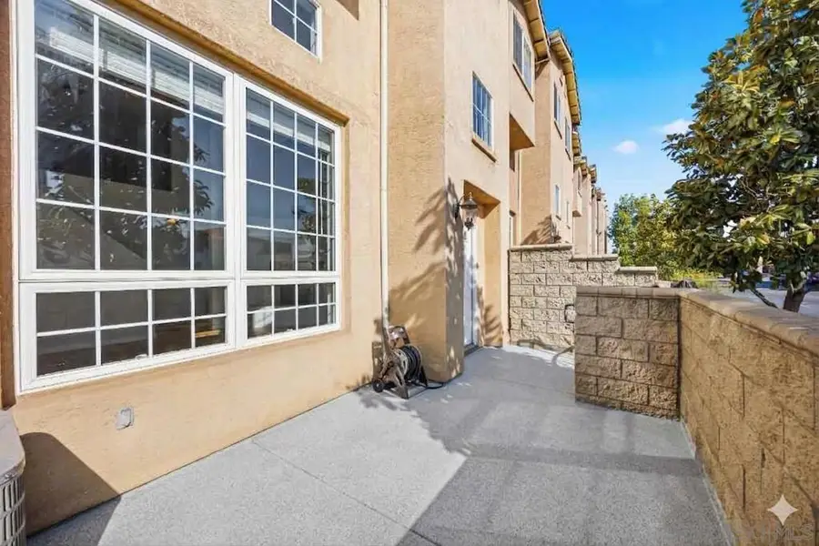 108 W Douglas Ave, El Cajon, CA 92020 - #2