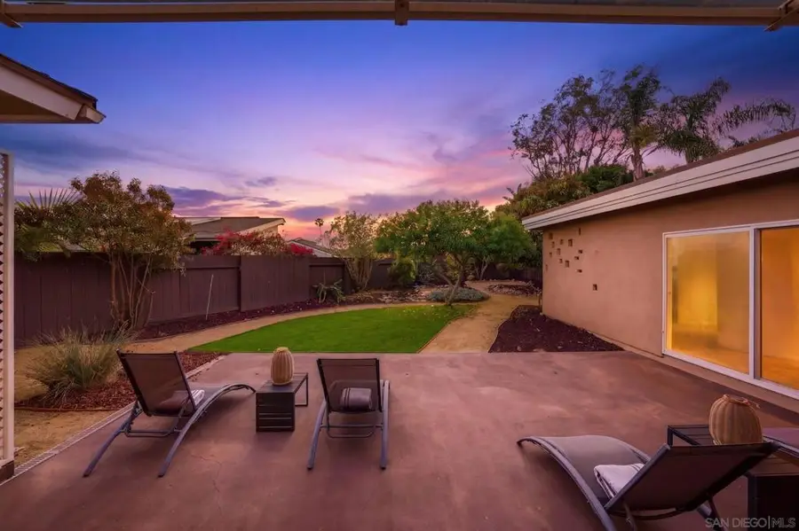 2212 August, San Diego, CA 92110 - #2