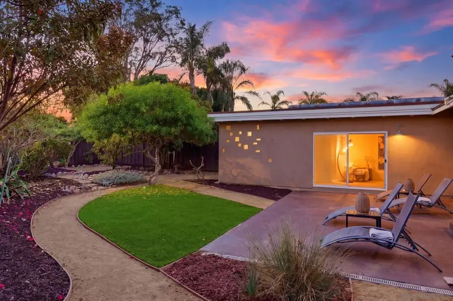 2212 August, San Diego, CA 92110 - #3