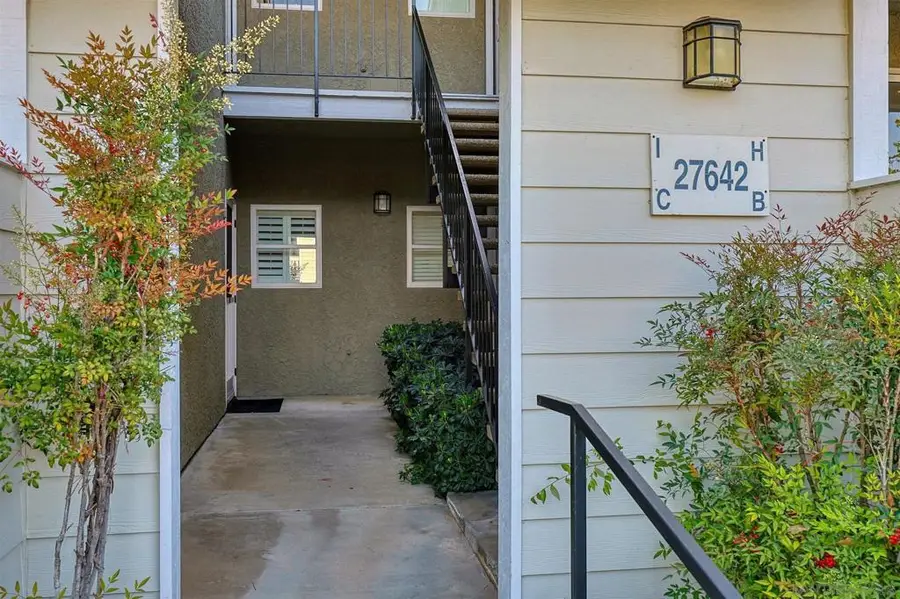 27642 Susan Beth #B, Santa Clarita, CA 91350 - #2