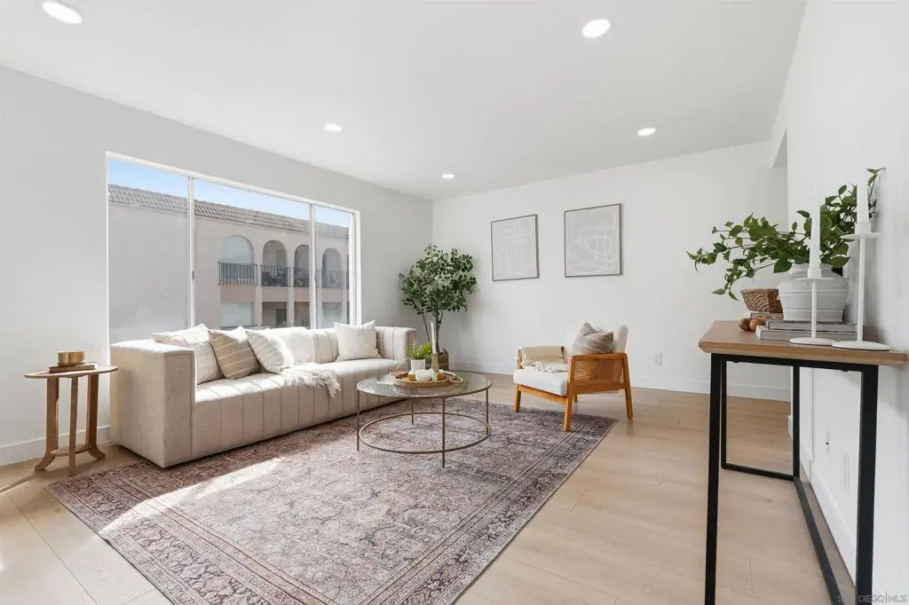 4750 Noyes St #204, San Diego, CA 92109 - #1