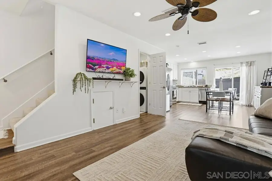 3466 Seabreeze Walk, Oceanside, CA 92056 - #3