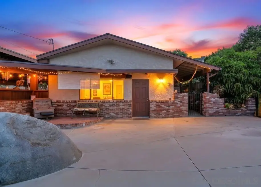 8420 Wenatchee Ave, El Cajon, CA 92021 - #1