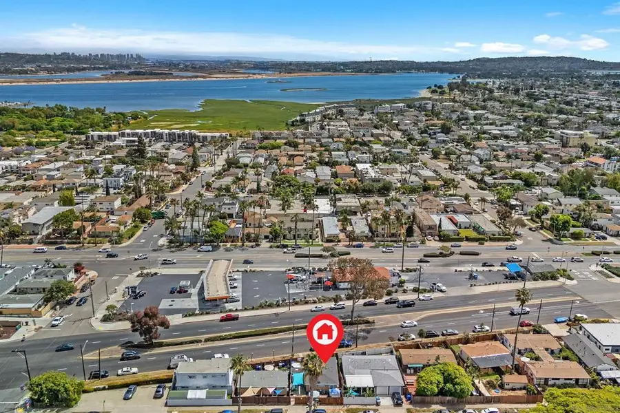 2050-2052 Balboa Ave, San Diego, CA 92109 - #2
