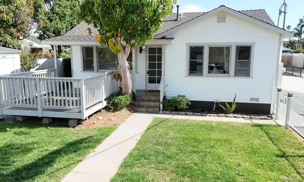 1027 Knowles Ave., Carlsbad, CA 92008