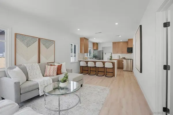 3296 Talbot, San Diego, CA 92106