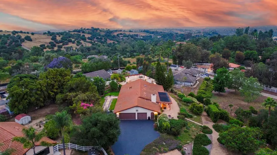 1036 Capra Way, Fallbrook, CA 92028 - #2