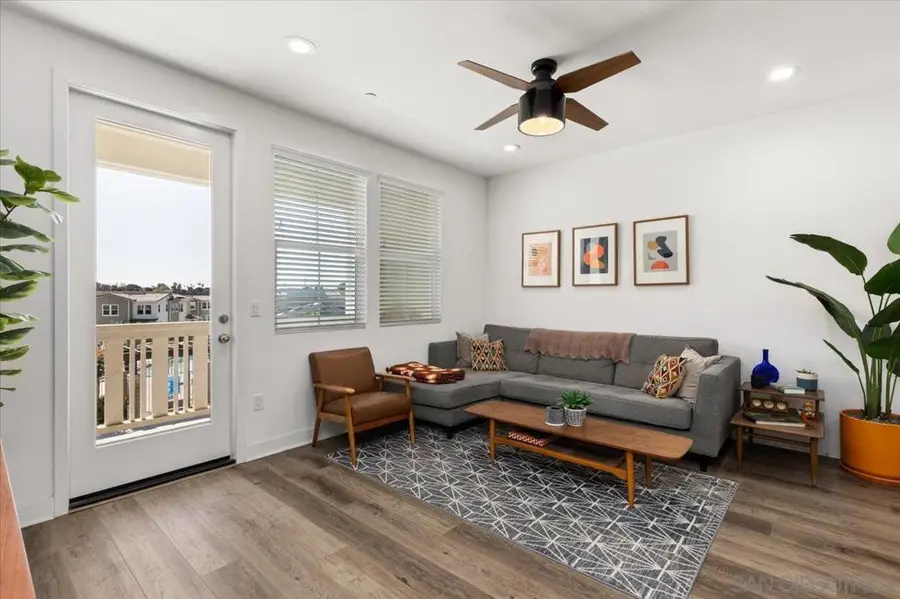 1107 Hibiscus Way, Oceanside, CA 92054 - #3