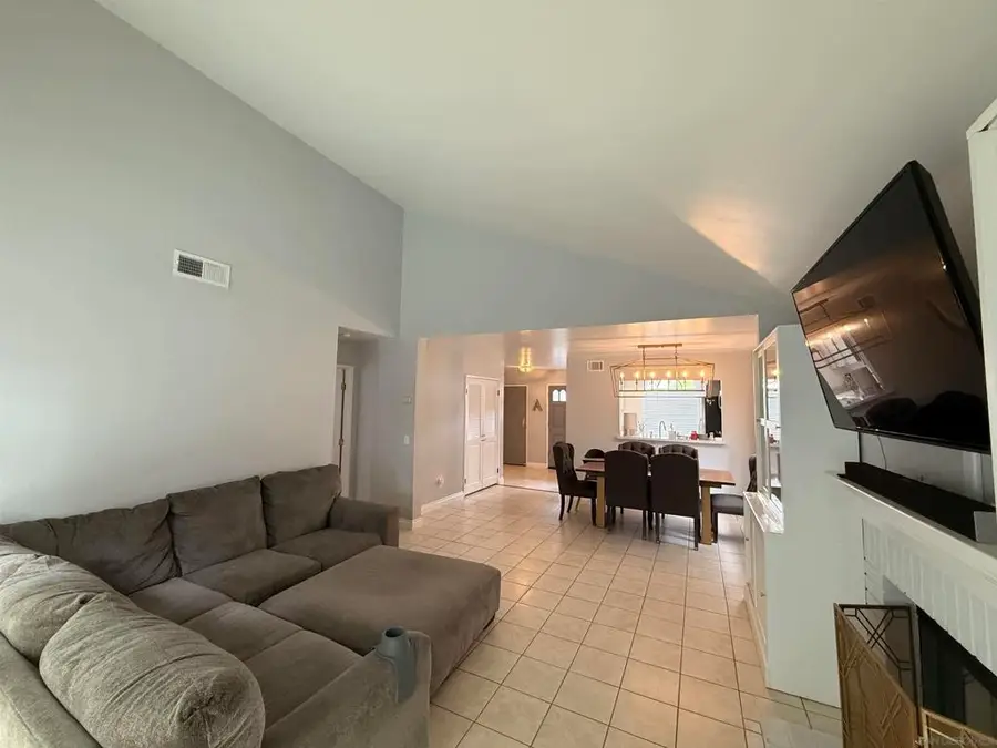 2327 Lake Forest, Escondido, CA 92026 - #3