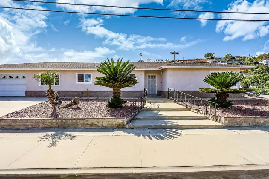 1840 Locust St, San Diego, CA 92106 - #2