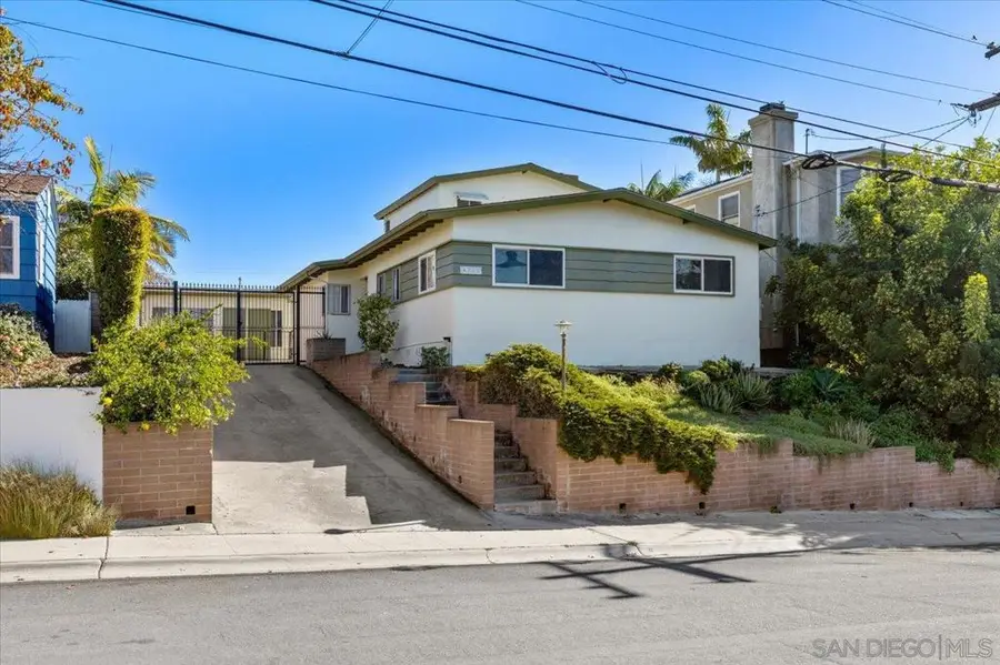 4711 Austin, San Diego, CA 92115 - #2