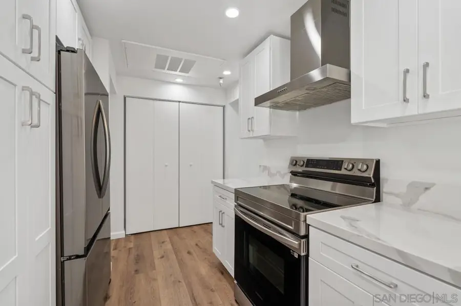 655 Columbia St #108, San Diego, CA 92101 - #3