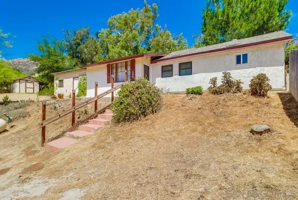 209 Frances Dr, El Cajon, CA 92019