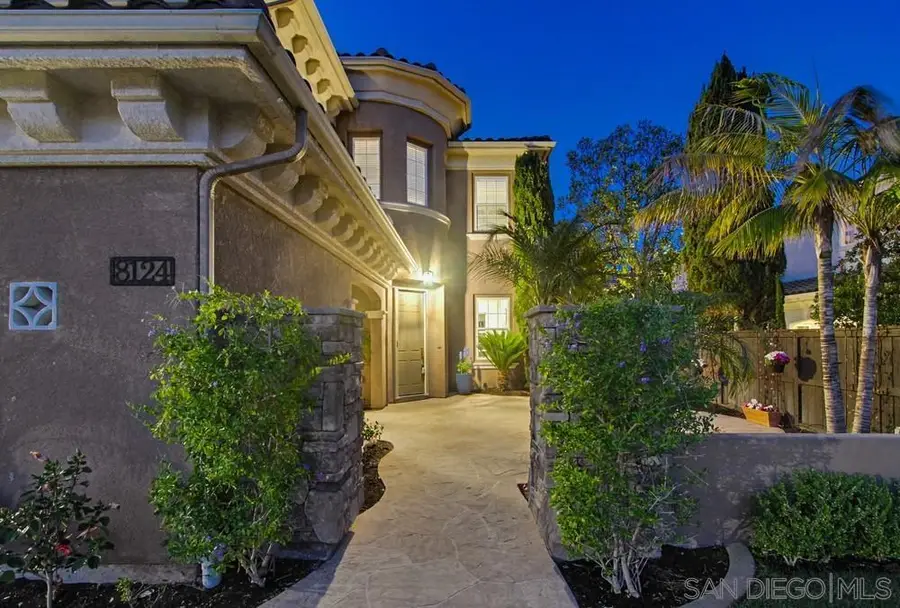 8124 Calle Catalonia, Carlsbad, CA 92009 - #2