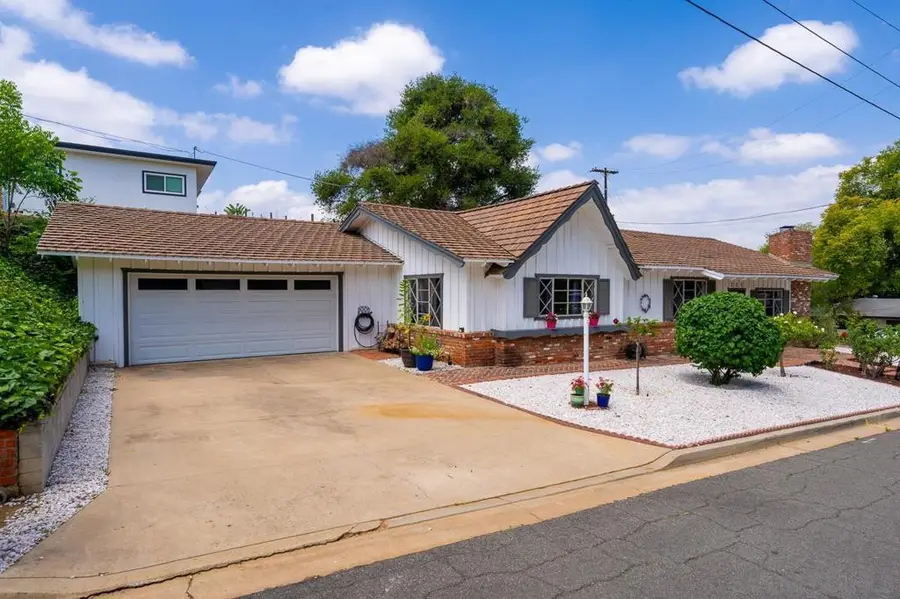 705 Beacon Pl, Escondido, CA 92025 - #3
