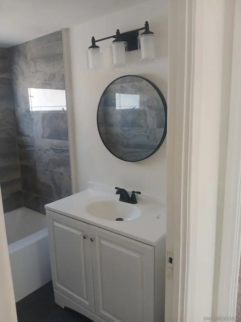 2530 Cherimoya, Vista, CA 92084 - #3
