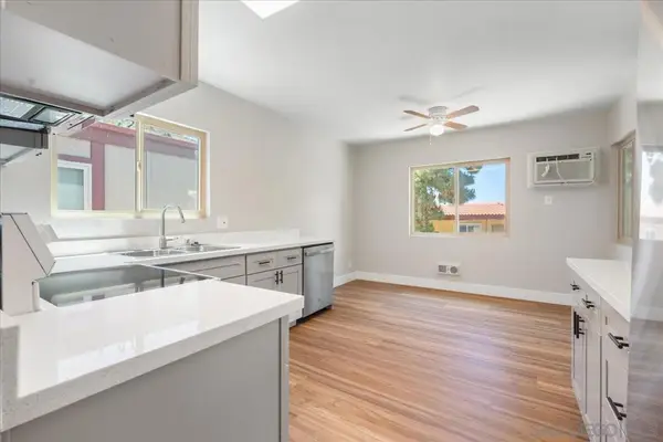5473 Adobe Falls #9, San Diego, CA 92120