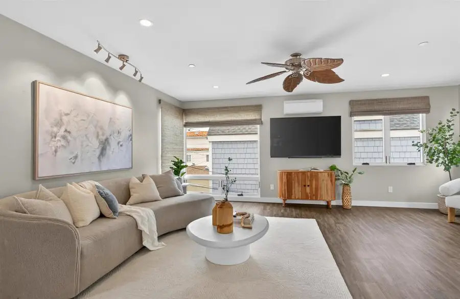 3828 Mission Blvd, San Diego, CA 92109 - #3