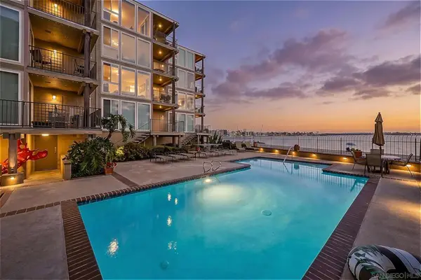 1221 Parker Pl #Unit 6, San Diego, CA 92109