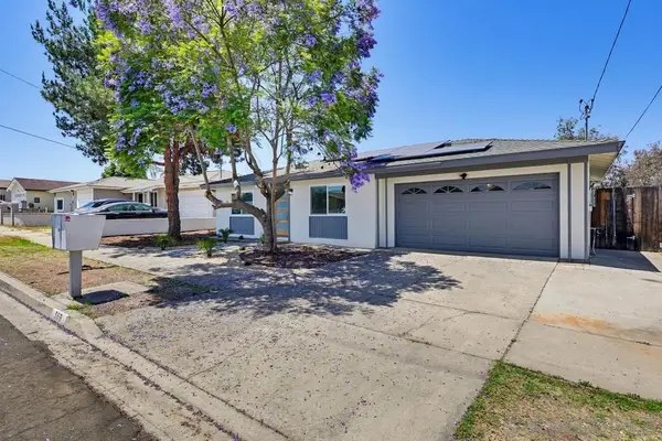 569 Gold Dr, Oceanside, CA 92057