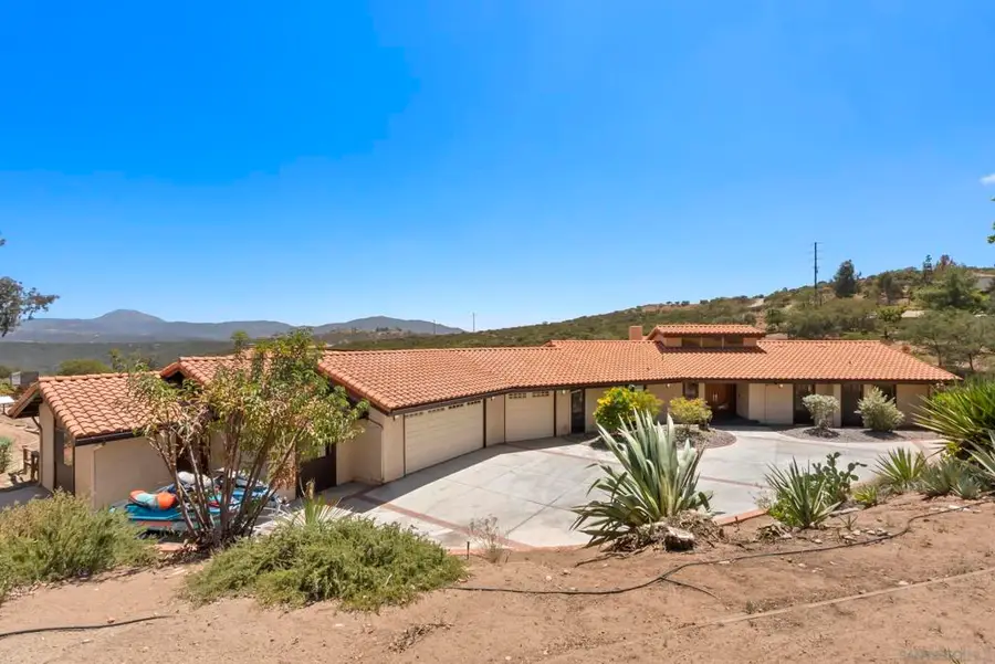 1106 Alpine Oaks Dr., Alpine, CA 91901 - #3