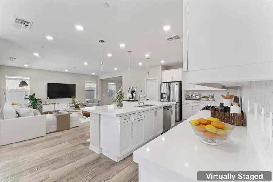 675 Grant, Vista, CA 92083 - #3