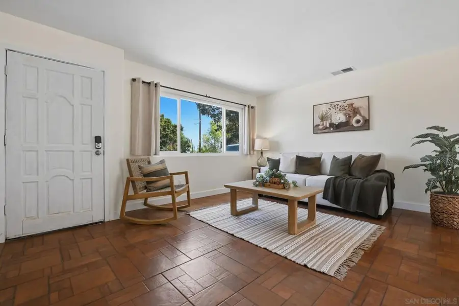 515 Ross Dr, Escondido, CA 92029 - #3
