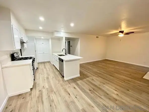 6033 Estelle Street #10, San Diego, CA 92115