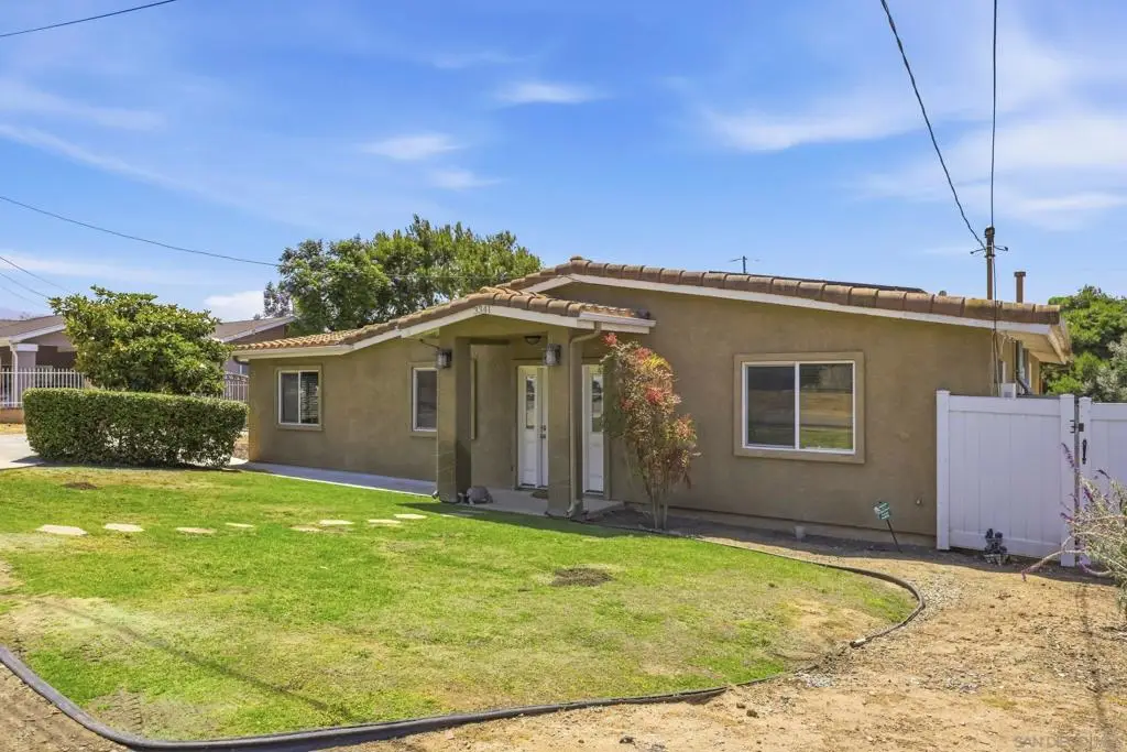 3341 Conduit Rd, Bonita, CA 91902 - #1