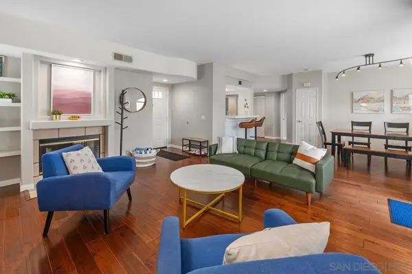8643 Via Mallorca #D, La Jolla, CA 92037