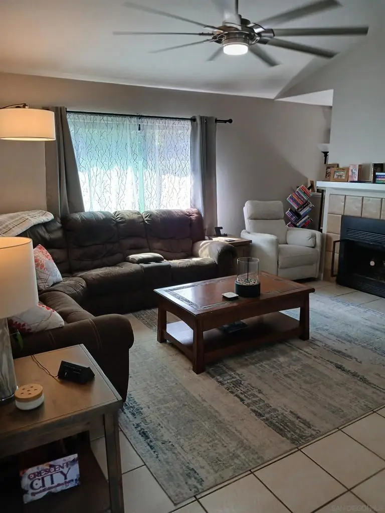 279 Durian St., Vista, CA 92083 - #3