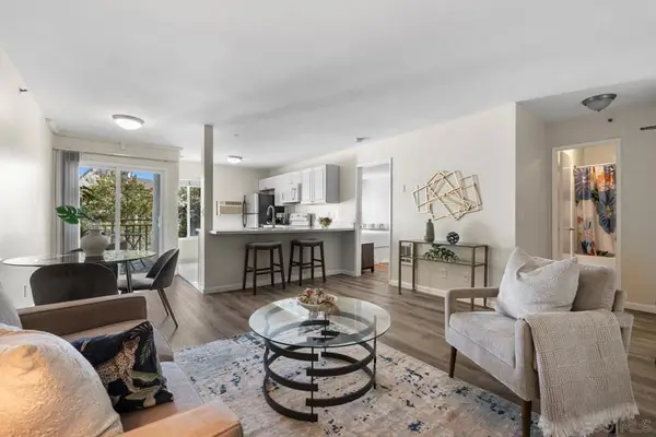 7508 Parkway Dr. #105, La Mesa, CA 91942