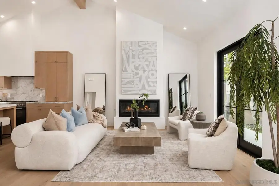 7554 Cabrillo Ave., La Jolla, CA 92037 - #2