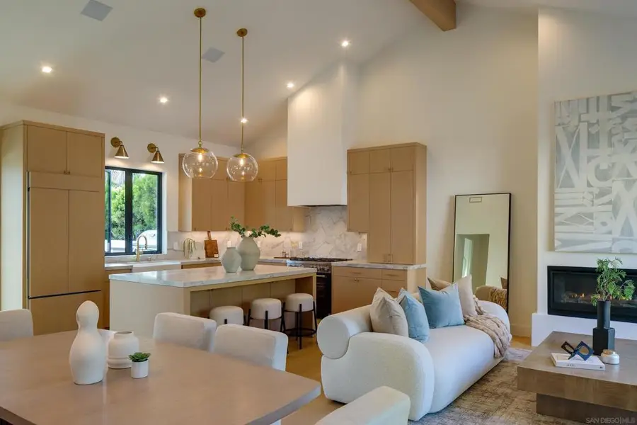 7554 Cabrillo Ave., La Jolla, CA 92037 - #3