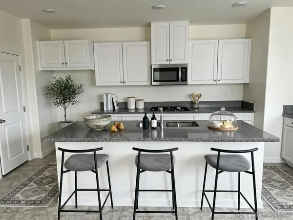 Address Withheld By Seller, Vista, CA 92081