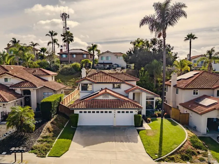 2064 White Birch Dr, Vista, CA 92081 - #2