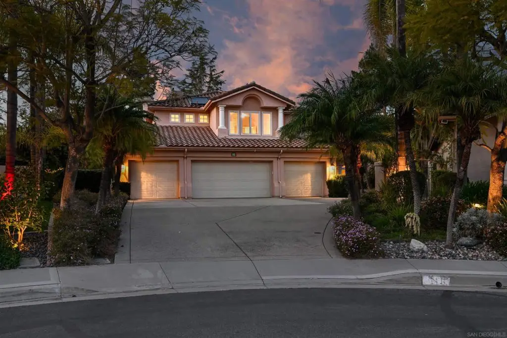 516 Camino Bailen, Escondido, CA 92029 - #1