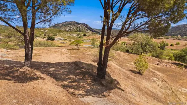 19526 Rancho Ballena Rd, Ramona, CA 92065