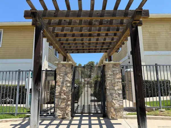 9220 Kenwood #F, Spring Valley, CA 91977