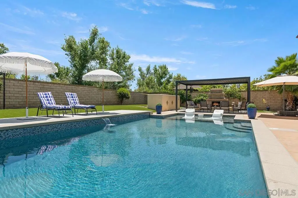2340 Douglaston Glen, Escondido, CA 92026 - #1