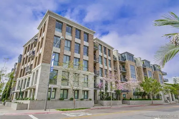 845 Fort Stockton Dr #302, San Diego, CA 92103