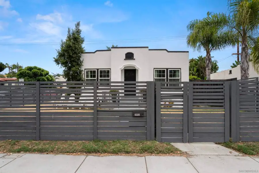 2952 Rosecrans St, San Diego, CA 92106 - #2